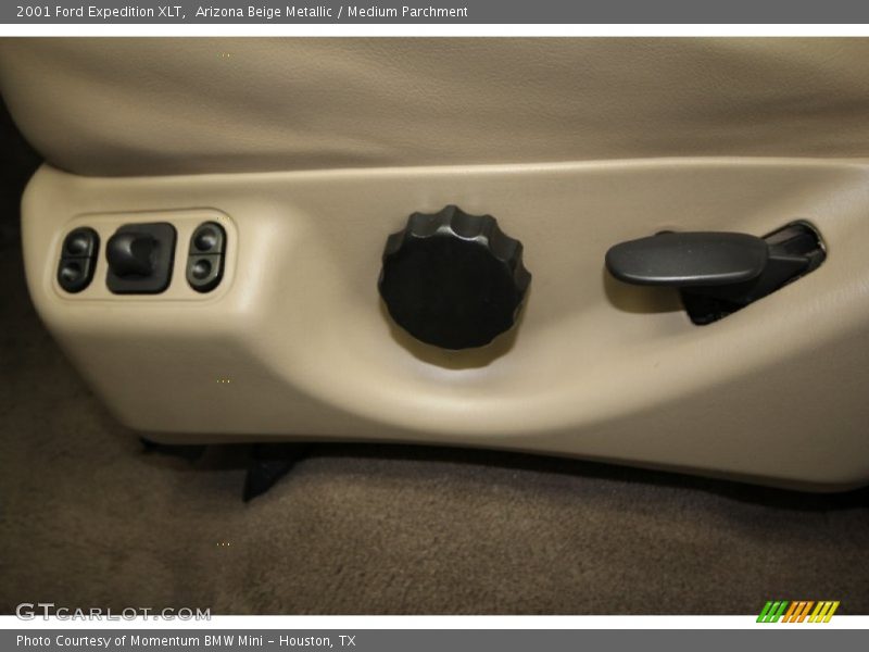 Arizona Beige Metallic / Medium Parchment 2001 Ford Expedition XLT