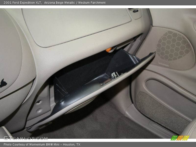 Arizona Beige Metallic / Medium Parchment 2001 Ford Expedition XLT