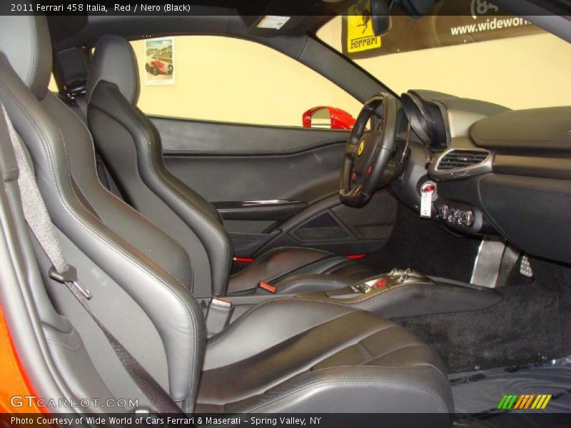 Red / Nero (Black) 2011 Ferrari 458 Italia