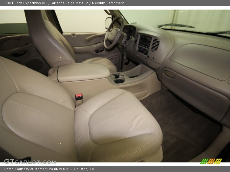 Arizona Beige Metallic / Medium Parchment 2001 Ford Expedition XLT