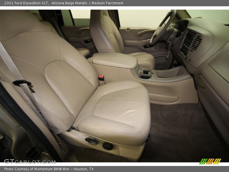 Arizona Beige Metallic / Medium Parchment 2001 Ford Expedition XLT