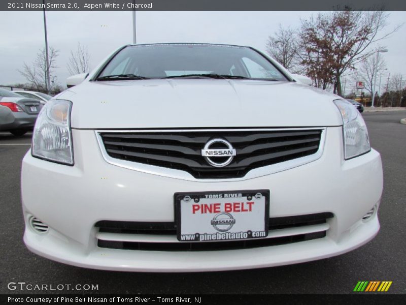 Aspen White / Charcoal 2011 Nissan Sentra 2.0