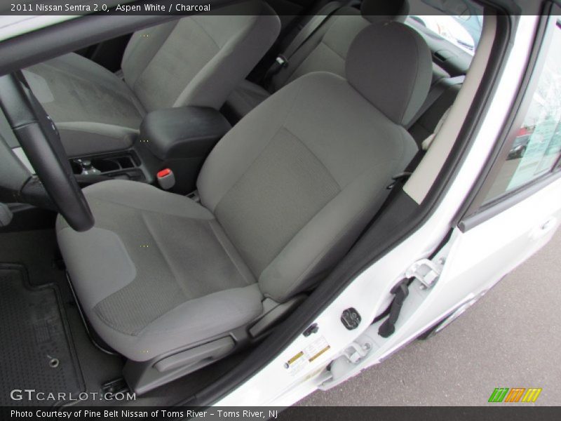 Aspen White / Charcoal 2011 Nissan Sentra 2.0