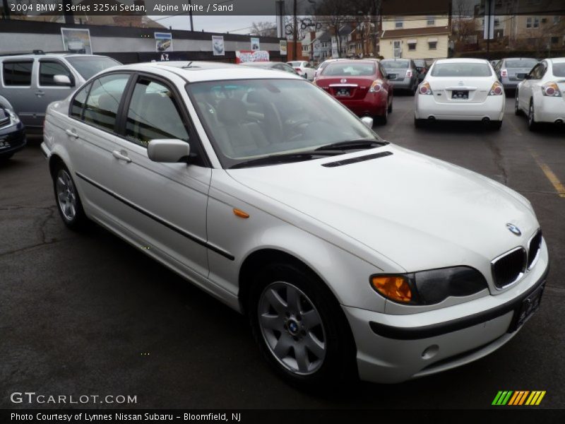 Alpine White / Sand 2004 BMW 3 Series 325xi Sedan