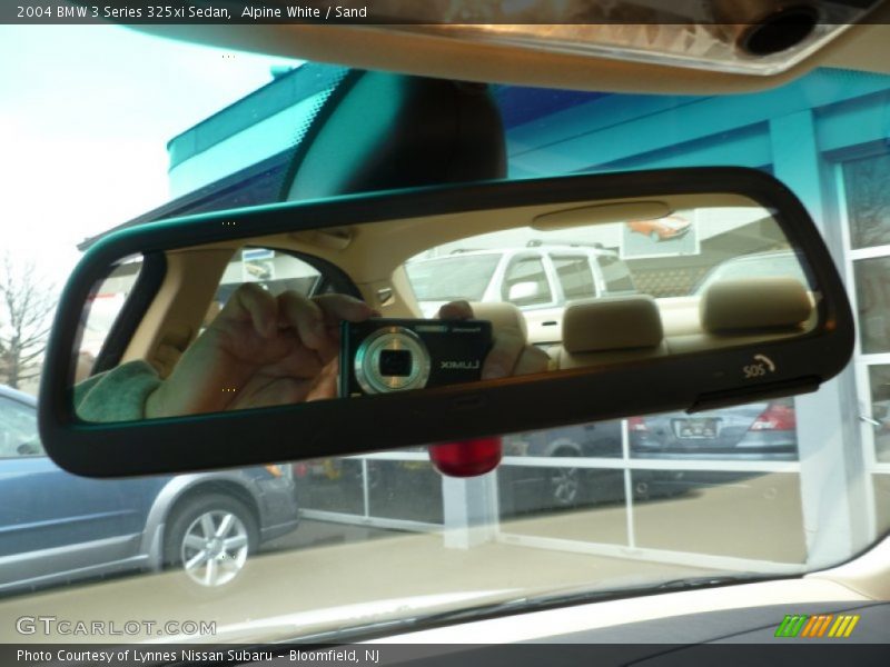 Alpine White / Sand 2004 BMW 3 Series 325xi Sedan