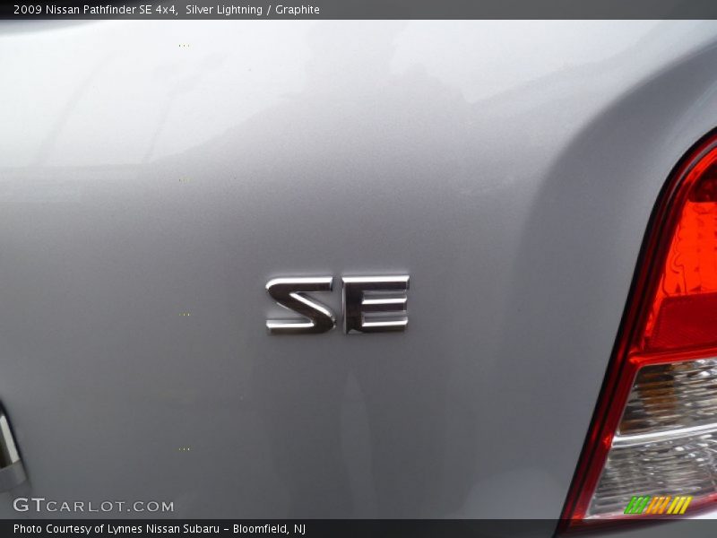 Silver Lightning / Graphite 2009 Nissan Pathfinder SE 4x4