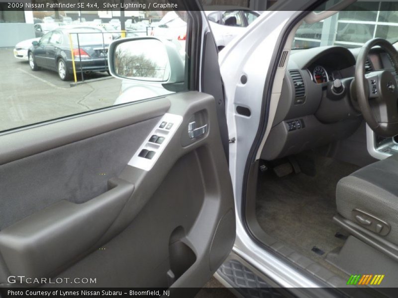 Silver Lightning / Graphite 2009 Nissan Pathfinder SE 4x4