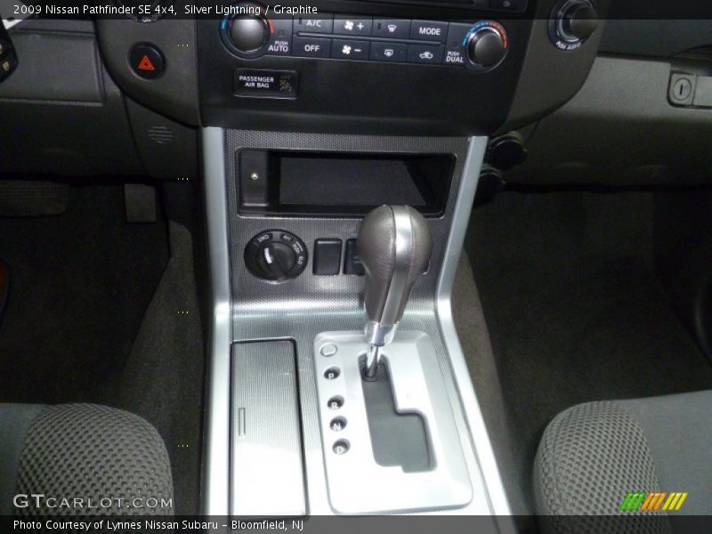 Silver Lightning / Graphite 2009 Nissan Pathfinder SE 4x4