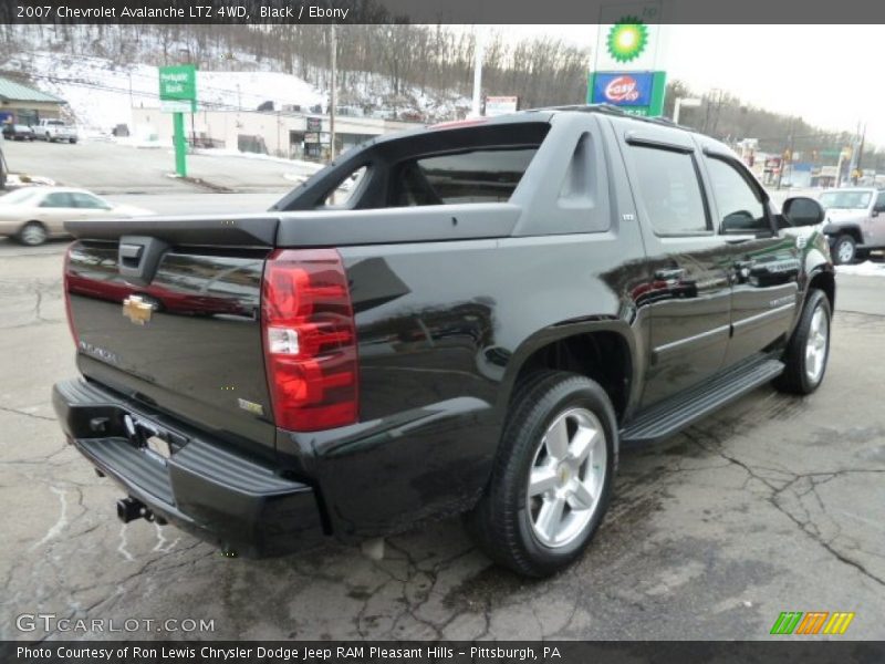 Black / Ebony 2007 Chevrolet Avalanche LTZ 4WD