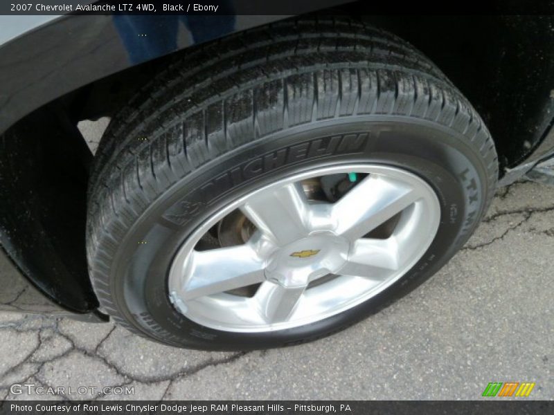 Black / Ebony 2007 Chevrolet Avalanche LTZ 4WD
