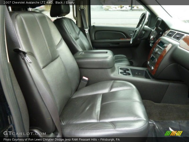 Black / Ebony 2007 Chevrolet Avalanche LTZ 4WD