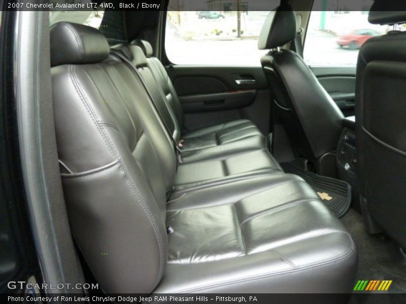 Black / Ebony 2007 Chevrolet Avalanche LTZ 4WD