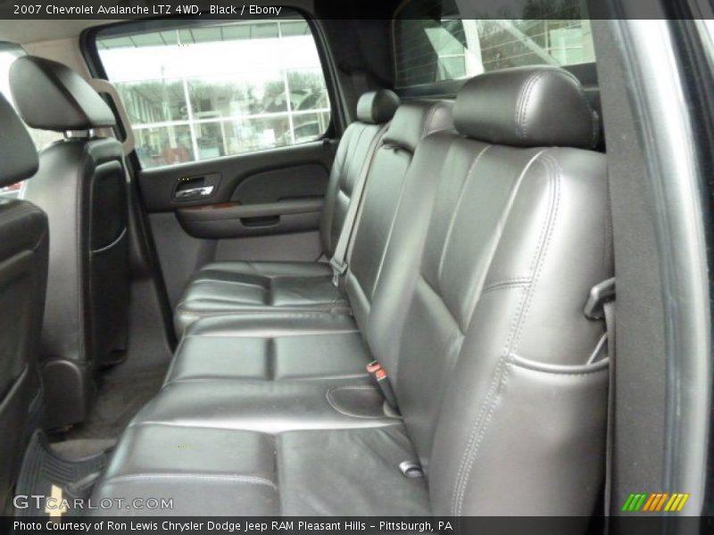 Black / Ebony 2007 Chevrolet Avalanche LTZ 4WD
