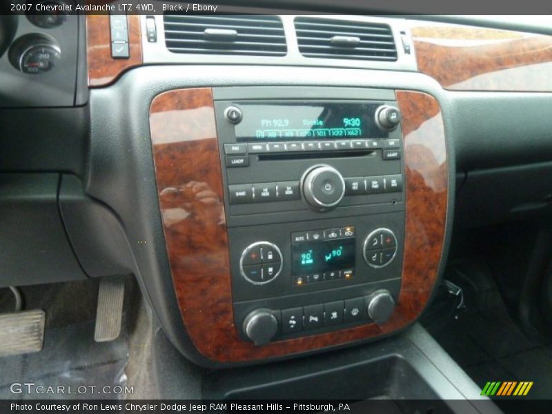 Black / Ebony 2007 Chevrolet Avalanche LTZ 4WD
