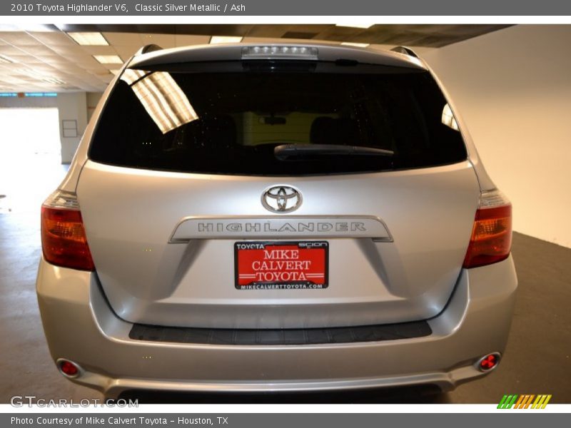 Classic Silver Metallic / Ash 2010 Toyota Highlander V6