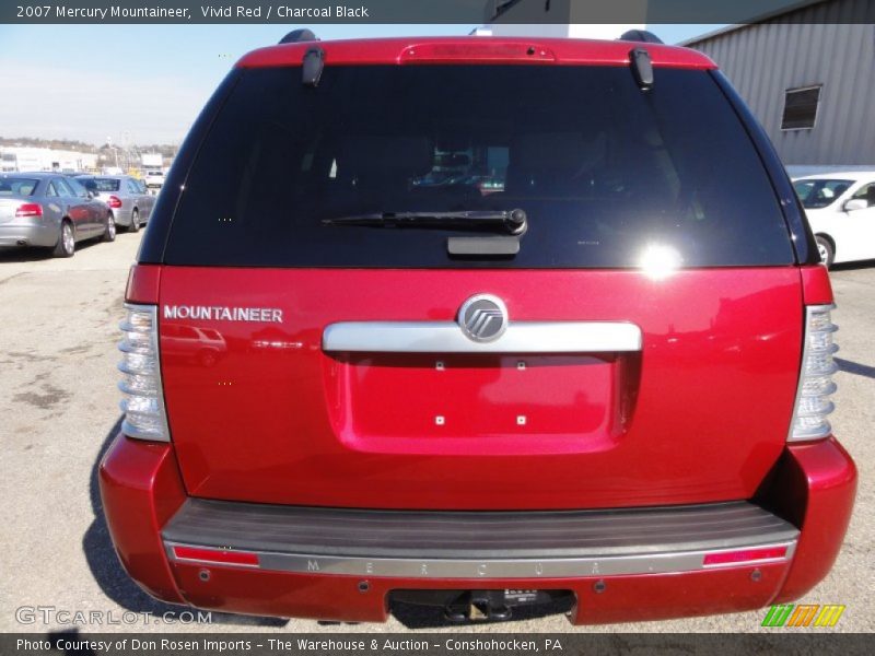 Vivid Red / Charcoal Black 2007 Mercury Mountaineer