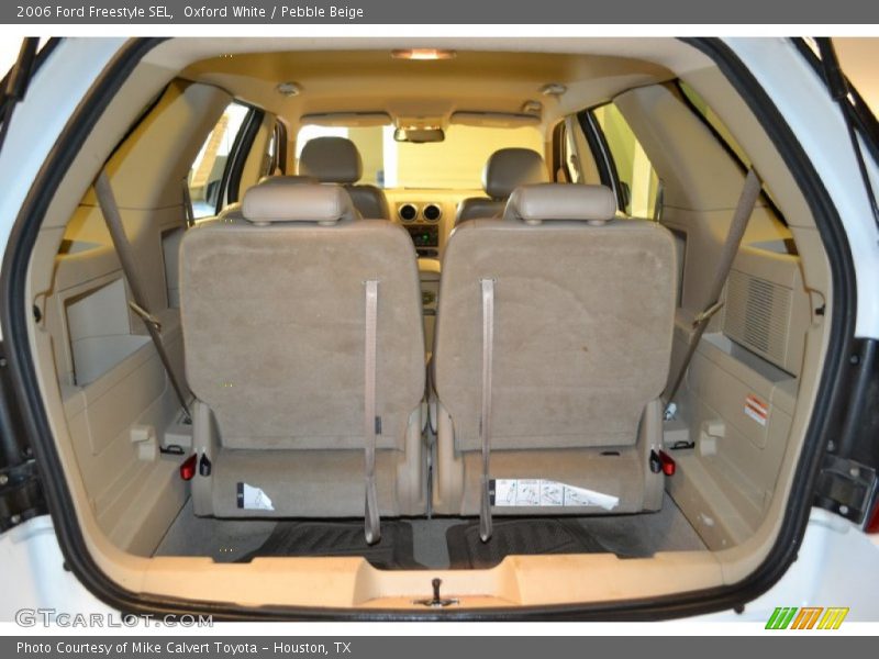 Oxford White / Pebble Beige 2006 Ford Freestyle SEL