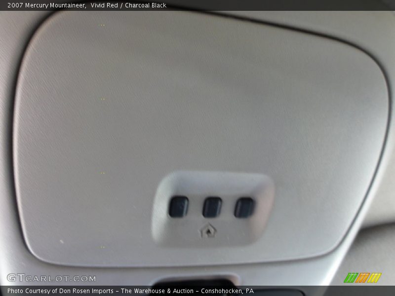 Vivid Red / Charcoal Black 2007 Mercury Mountaineer