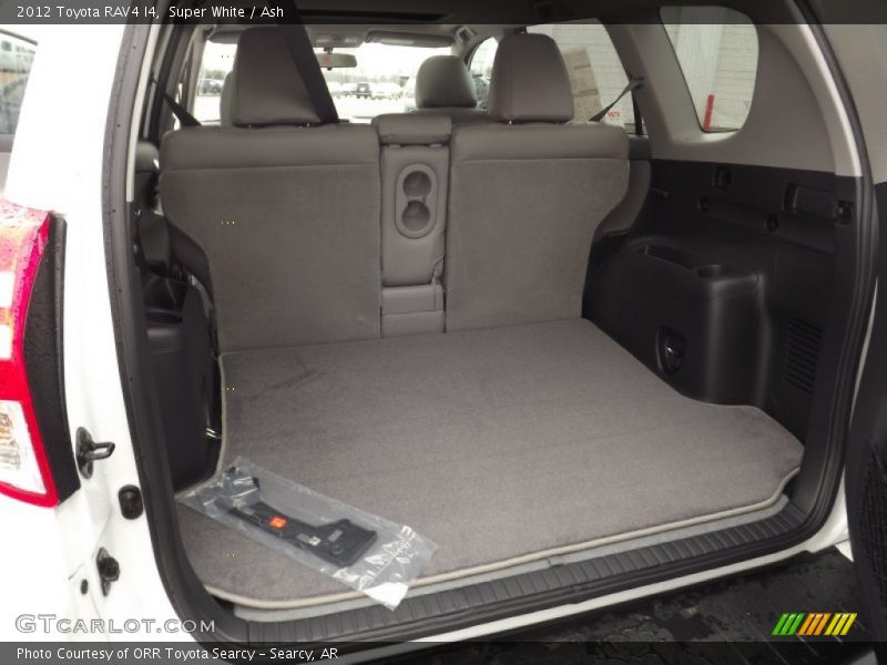 Super White / Ash 2012 Toyota RAV4 I4