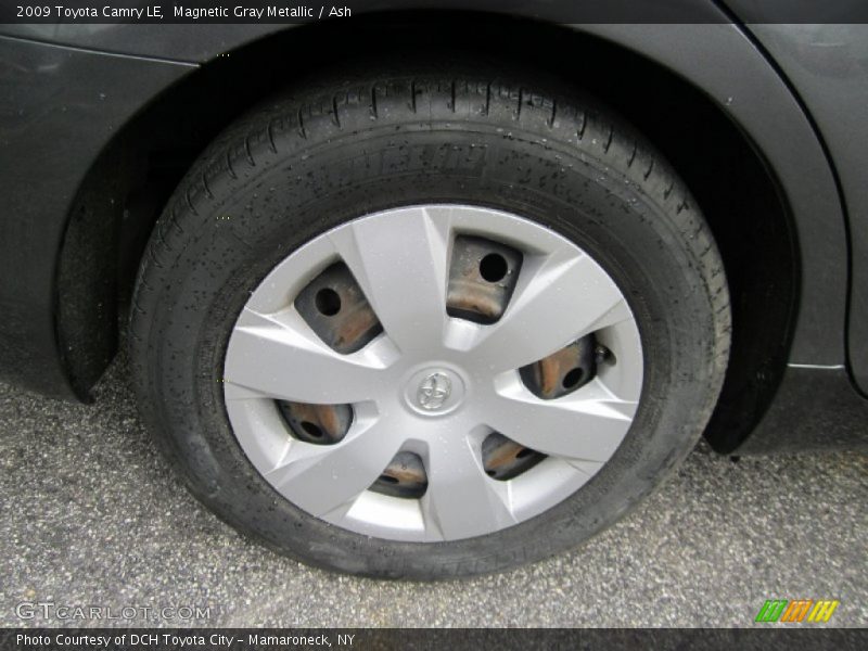Magnetic Gray Metallic / Ash 2009 Toyota Camry LE