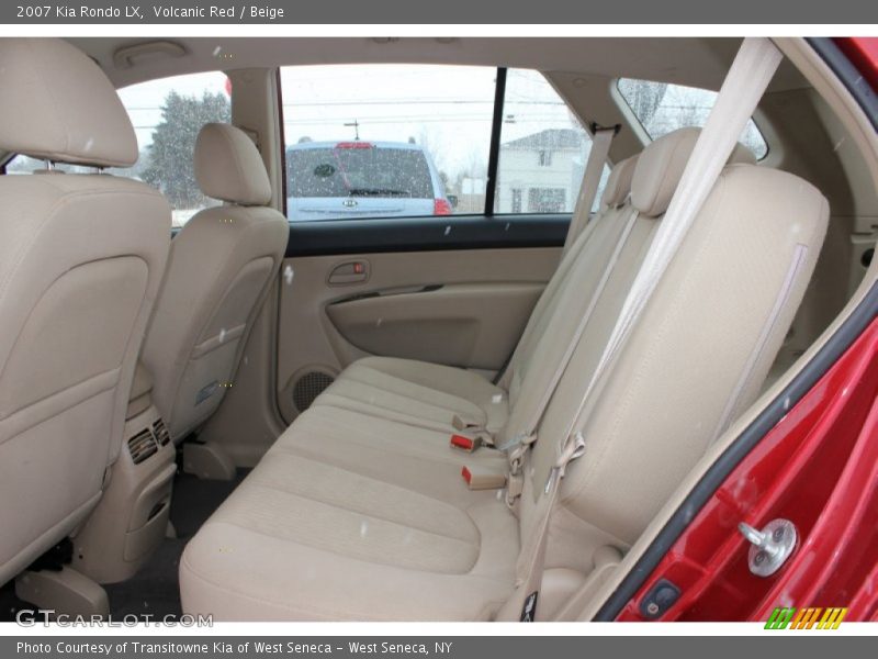 Volcanic Red / Beige 2007 Kia Rondo LX
