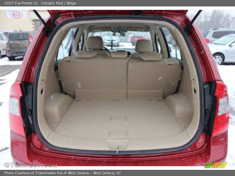 Volcanic Red / Beige 2007 Kia Rondo LX