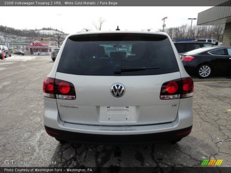 White Gold Metallic / Pure Beige 2008 Volkswagen Touareg 2 VR6