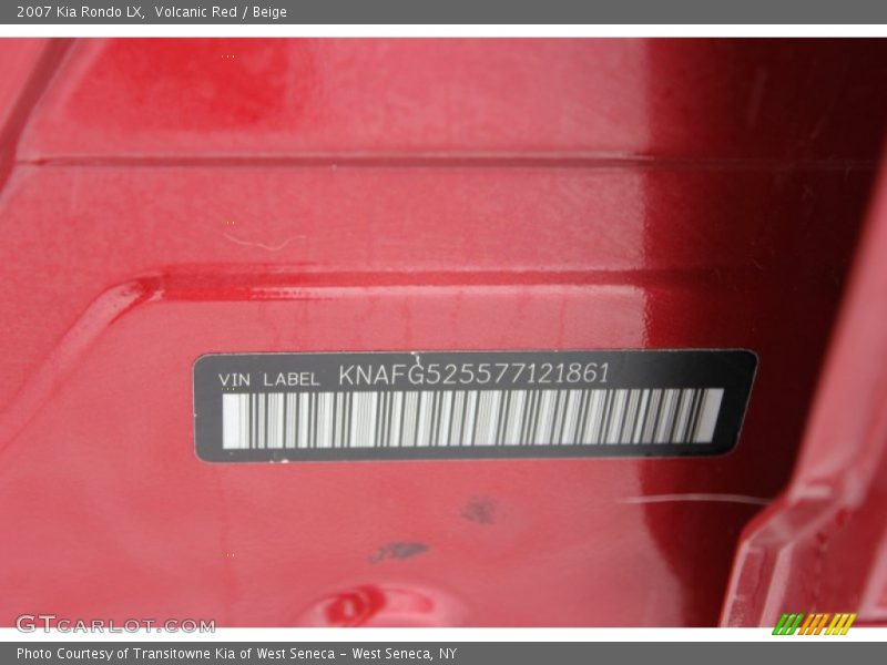 Volcanic Red / Beige 2007 Kia Rondo LX