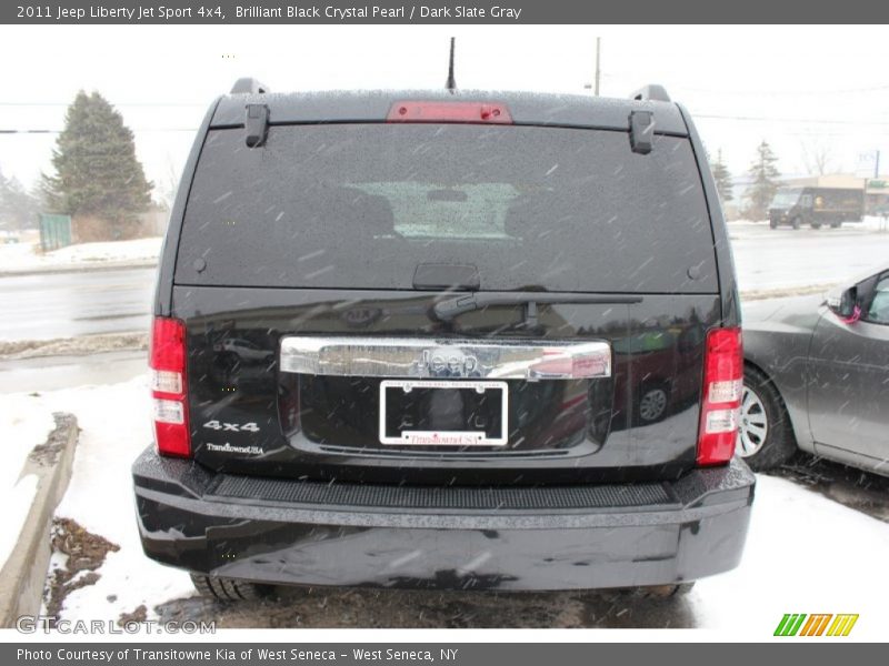 Brilliant Black Crystal Pearl / Dark Slate Gray 2011 Jeep Liberty Jet Sport 4x4