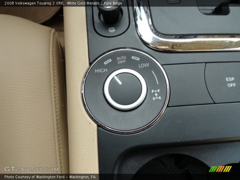 White Gold Metallic / Pure Beige 2008 Volkswagen Touareg 2 VR6
