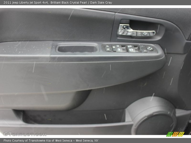 Brilliant Black Crystal Pearl / Dark Slate Gray 2011 Jeep Liberty Jet Sport 4x4