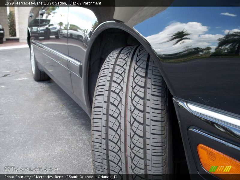 Black / Parchment 1999 Mercedes-Benz E 320 Sedan