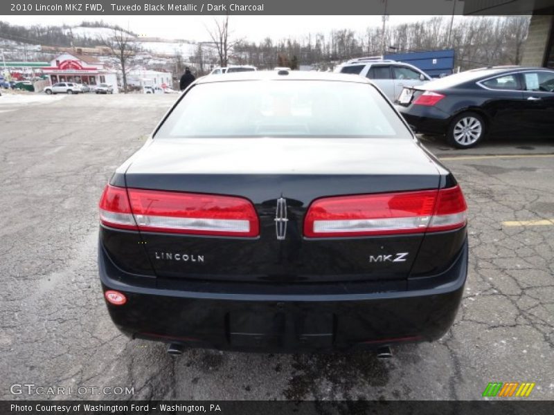 Tuxedo Black Metallic / Dark Charcoal 2010 Lincoln MKZ FWD