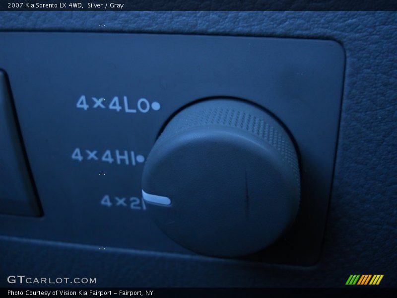 Silver / Gray 2007 Kia Sorento LX 4WD