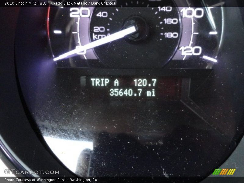 Tuxedo Black Metallic / Dark Charcoal 2010 Lincoln MKZ FWD