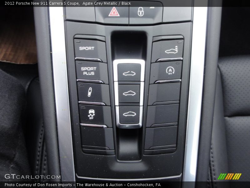 Controls of 2012 New 911 Carrera S Coupe