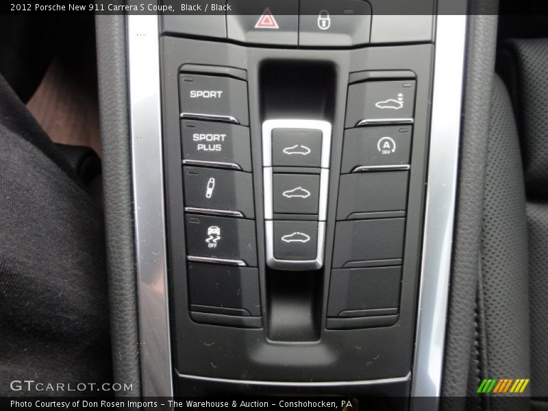 Controls of 2012 New 911 Carrera S Coupe