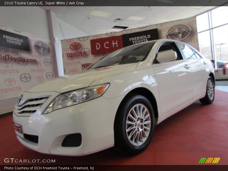 Super White / Ash Gray 2010 Toyota Camry LE