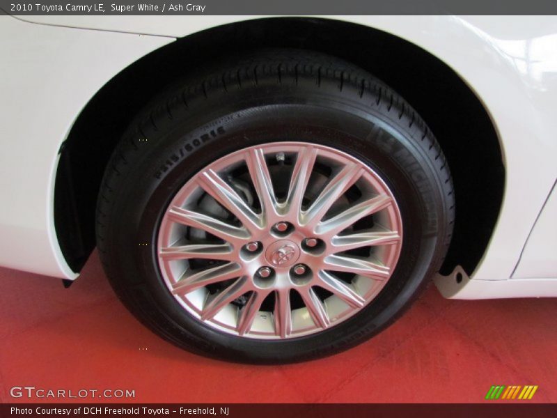 Super White / Ash Gray 2010 Toyota Camry LE