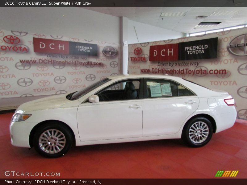 Super White / Ash Gray 2010 Toyota Camry LE