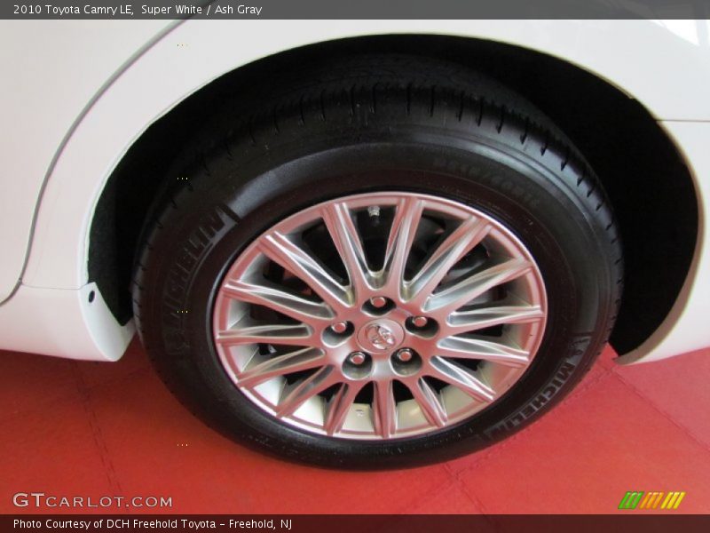 Super White / Ash Gray 2010 Toyota Camry LE