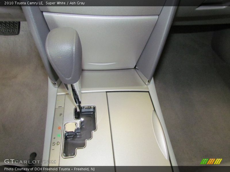 Super White / Ash Gray 2010 Toyota Camry LE