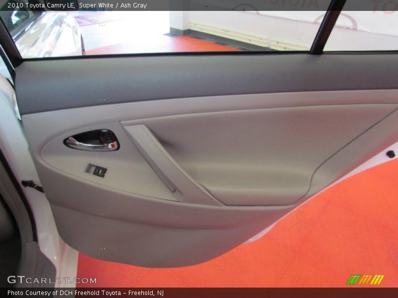 Super White / Ash Gray 2010 Toyota Camry LE