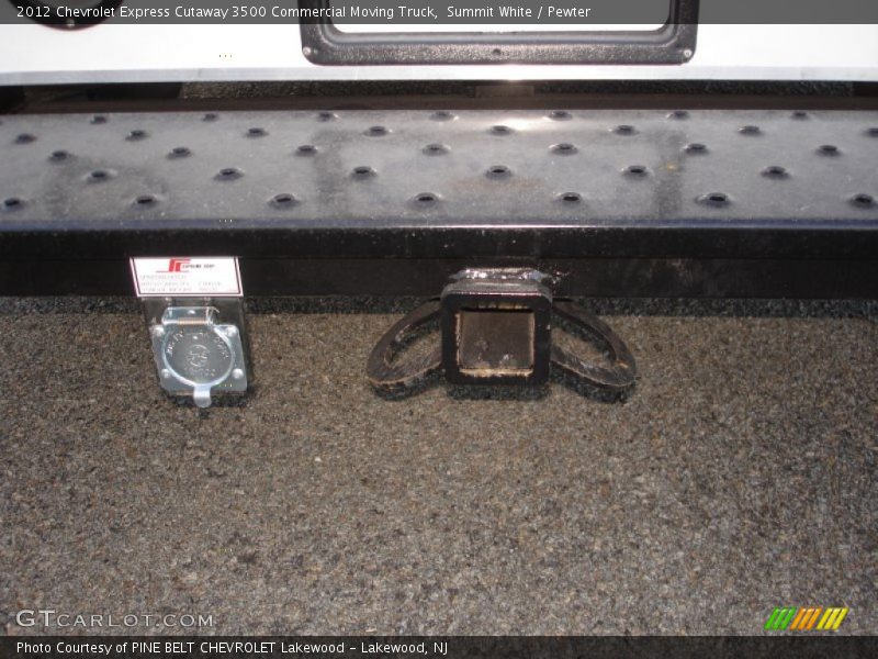 Summit White / Pewter 2012 Chevrolet Express Cutaway 3500 Commercial Moving Truck