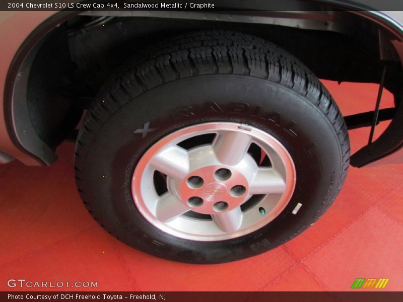 Sandalwood Metallic / Graphite 2004 Chevrolet S10 LS Crew Cab 4x4