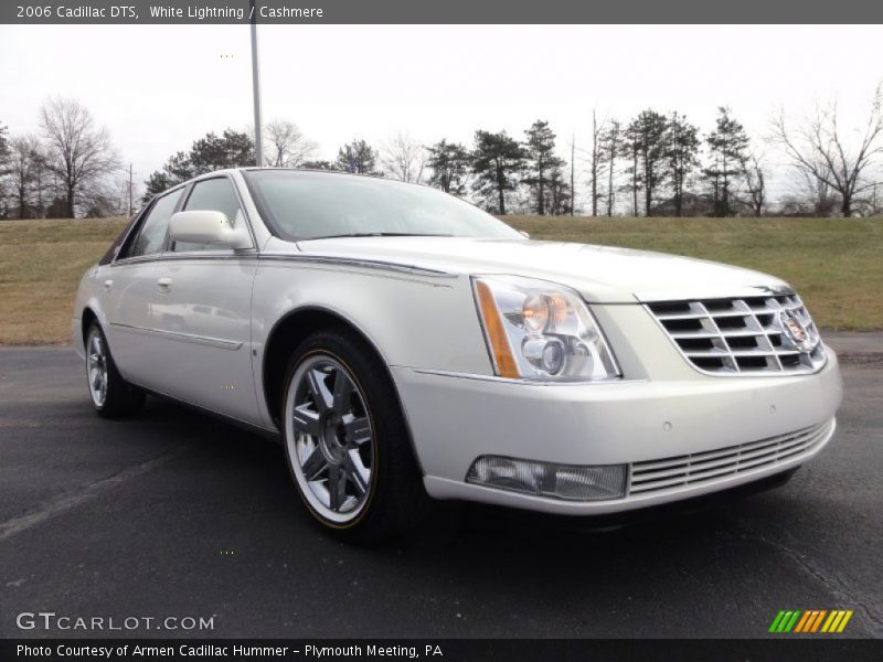 White Lightning / Cashmere 2006 Cadillac DTS
