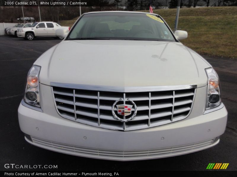 White Lightning / Cashmere 2006 Cadillac DTS