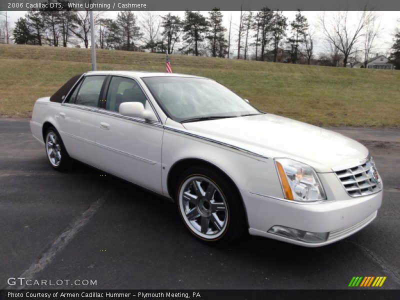 White Lightning / Cashmere 2006 Cadillac DTS