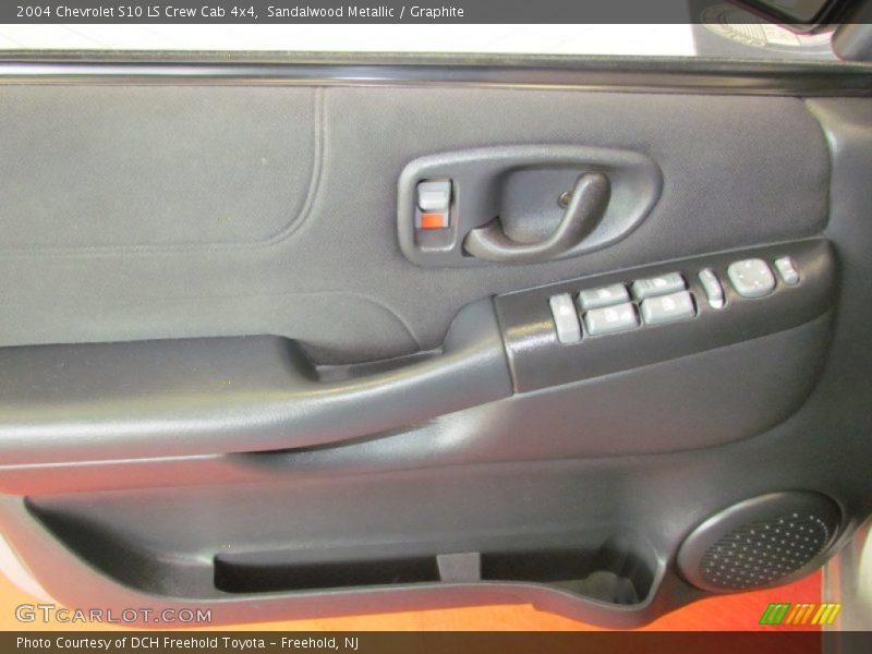 Sandalwood Metallic / Graphite 2004 Chevrolet S10 LS Crew Cab 4x4