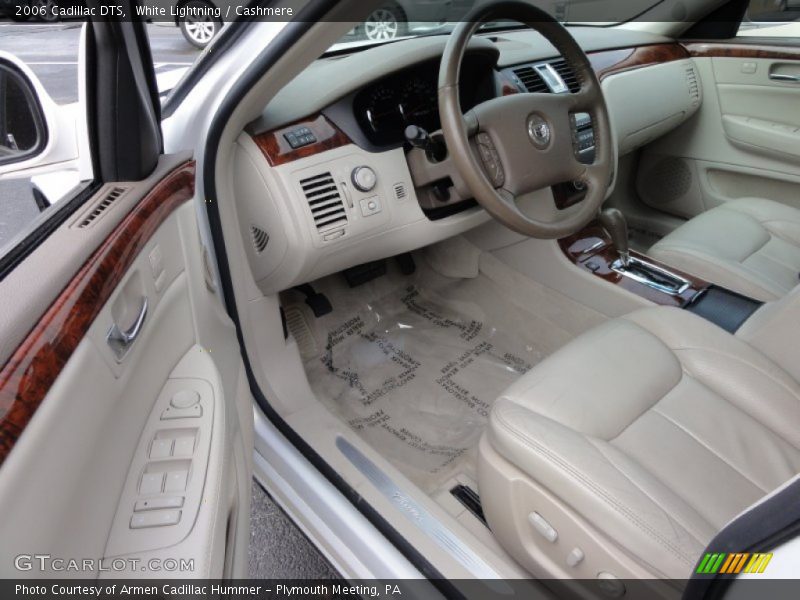 White Lightning / Cashmere 2006 Cadillac DTS